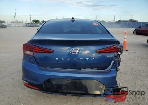 2020 Hyundai Elantra Sel z USA, uszkodzony, nr VIN 5NPD84LF2LH584507